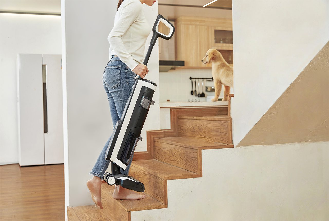 Tineco FLOOR ONE S3 cho phép bạn di chuyển thoải mái