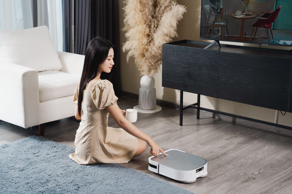 Ecovacs Deebot X2 Omni có thêm bản trắng giới hạn Ecovacs Deebot X2 Omni có thiết kế vuông, không phải hình tròn tồn tại từ nhiều năm nay. Ảnh: Giga Digital