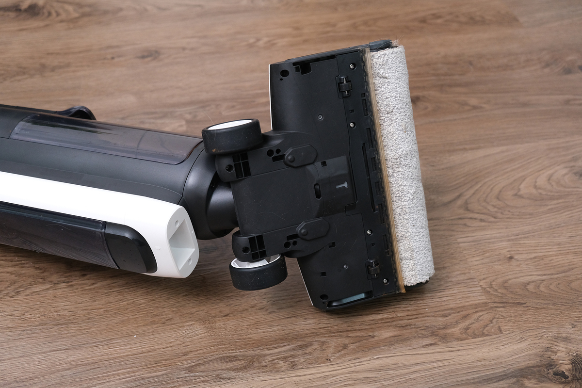 Dock sạc tự làm sạch tiện lợi của Tineco Floor One S6
