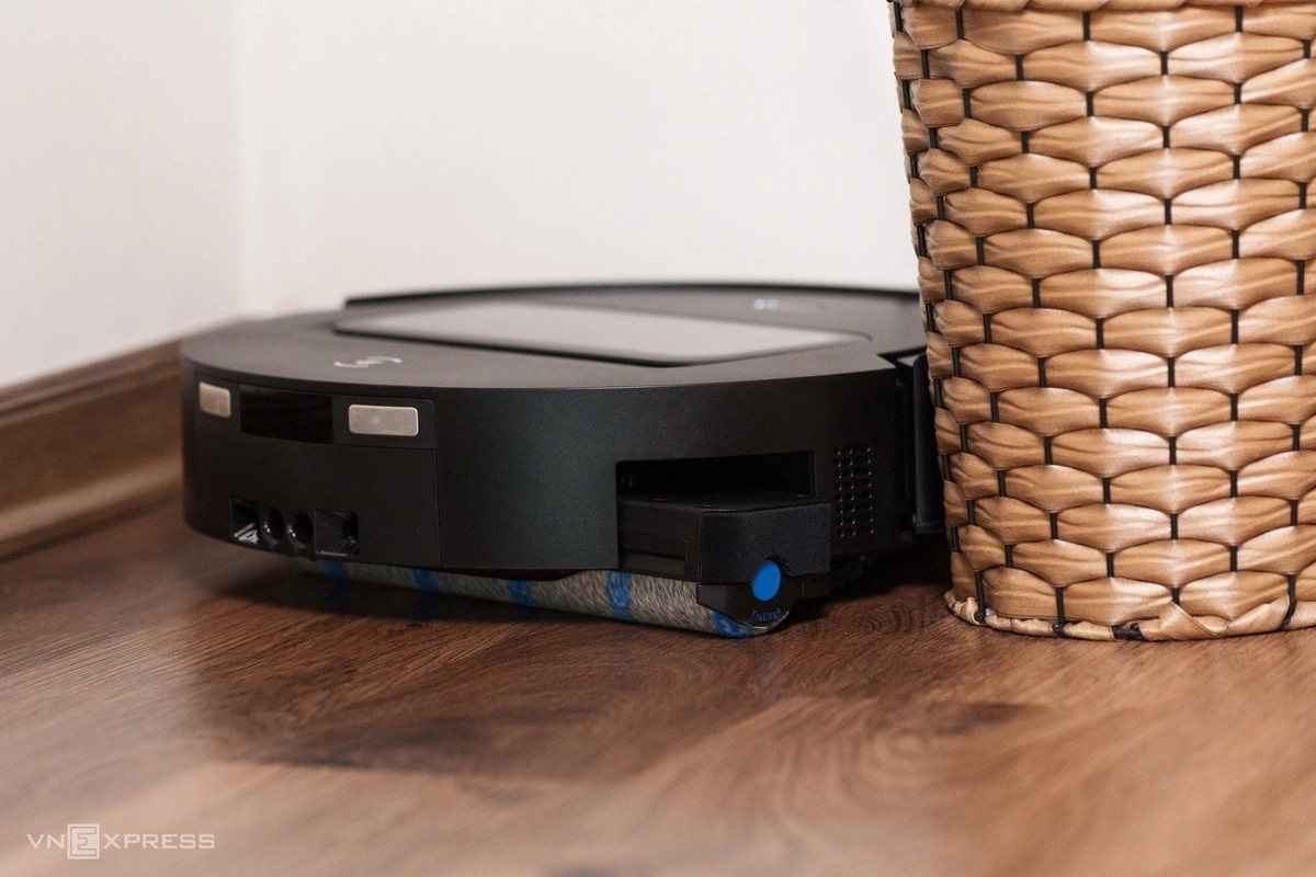 Ecovacs Deebot T80 Max Omni: Robot lau nhà con lăn mạnh nhất phân khúc tầm trung với lực hút 40.000Pa Ecovacs Cảm biến laser TrueDetect 3D phía trước nhận diện và né tránh vật cản nhỏ từ 2cm